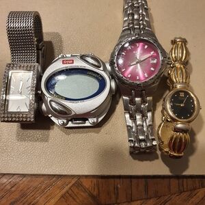 10/$20 Lot Of 4 Women's Watches As-is For Parts Or Repair